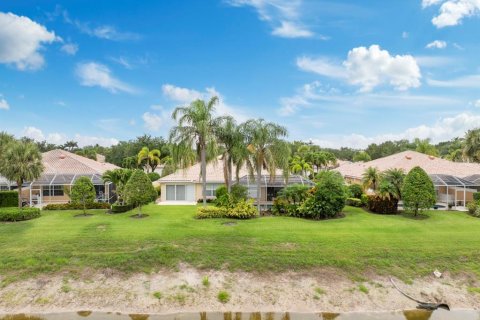 Villa ou maison à vendre à Bonita Springs, Floride: 2 chambres, 157.28 m2 № 2142492 - photo 19
