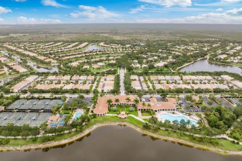 Villa ou maison à vendre à Bonita Springs, Floride: 2 chambres, 157.28 m2 № 2142492 - photo 28