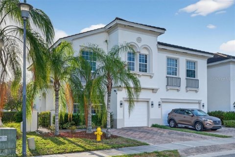 Townhouse in Naples, Florida 4 bedrooms, 169.83 sq.m. № 2432822 - photo 6