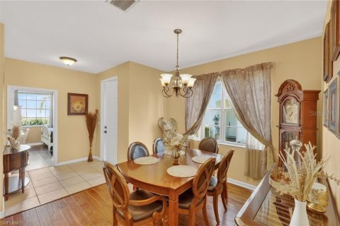 Townhouse in Naples, Florida 4 bedrooms, 169.83 sq.m. № 2432822 - photo 8