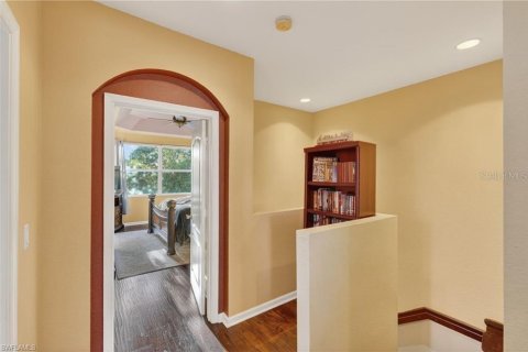 Townhouse in Naples, Florida 4 bedrooms, 169.83 sq.m. № 2432822 - photo 26