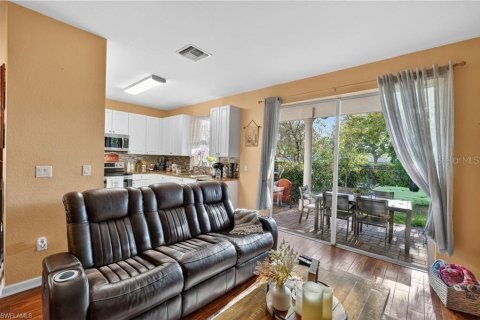 Townhouse in Naples, Florida 4 bedrooms, 169.83 sq.m. № 2432822 - photo 15
