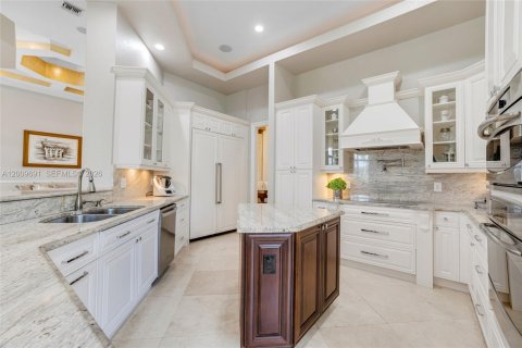 Villa ou maison à vendre à Weston, Floride: 5 chambres, 381.09 m2 № 2072872 - photo 22