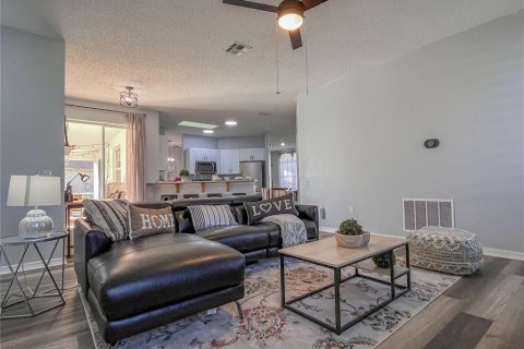 Villa ou maison à vendre à Kissimmee, Floride: 3 chambres, 174.28 m2 № 2402918 - photo 9