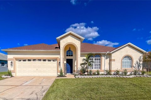 Villa ou maison à Kissimmee, Floride 3 chambres, 174.28 m2 № 2402918