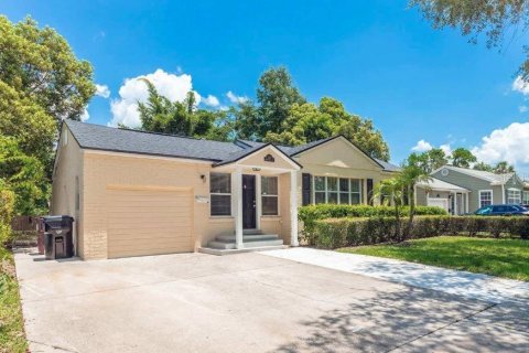 House in Orlando, Florida 2 bedrooms, 116.03 sq.m. № 1882915 - photo 2