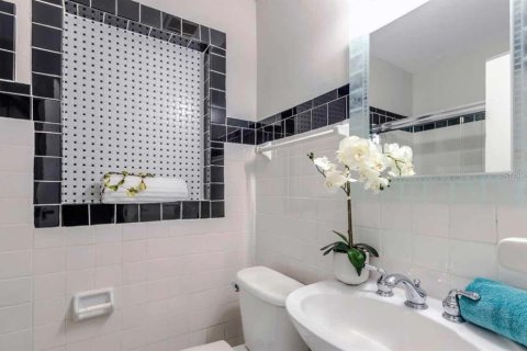 House in Orlando, Florida 2 bedrooms, 116.03 sq.m. № 1882915 - photo 12