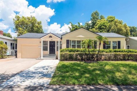House in Orlando, Florida 2 bedrooms, 116.03 sq.m. № 1882915 - photo 1