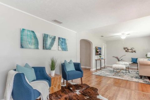 House in Orlando, Florida 2 bedrooms, 116.03 sq.m. № 1882915 - photo 9