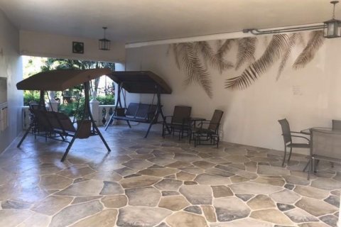 Copropriété à vendre à Lauderdale Lakes, Floride: 2 chambres, 87.7 m2 № 941231 - photo 1