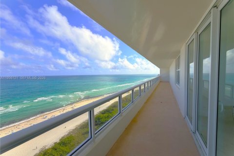 Copropriété à louer à Miami Beach, Floride: 1 chambre, 86.4 m2 № 2018019 - photo 15