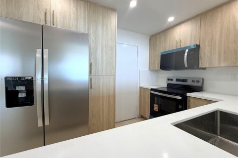 Copropriété à louer à Miami Beach, Floride: 1 chambre, 86.4 m2 № 2018019 - photo 14