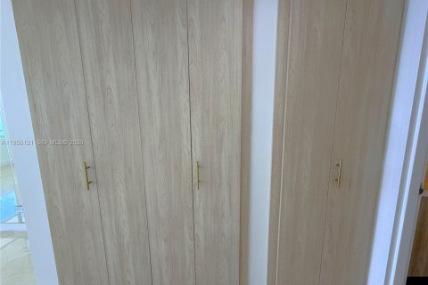 Copropriété à louer à Miami Beach, Floride: 1 chambre, 86.4 m2 № 2018019 - photo 21