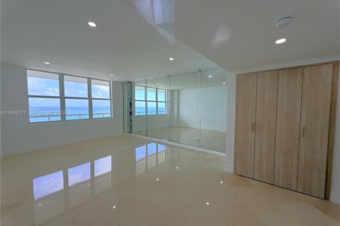 Copropriété à louer à Miami Beach, Floride: 1 chambre, 86.4 m2 № 2018019 - photo 19