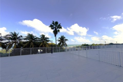 Copropriété à louer à Miami Beach, Floride: 1 chambre, 86.4 m2 № 2018019 - photo 24