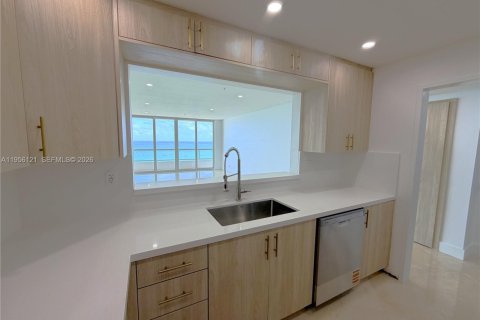 Copropriété à louer à Miami Beach, Floride: 1 chambre, 86.4 m2 № 2018019 - photo 13