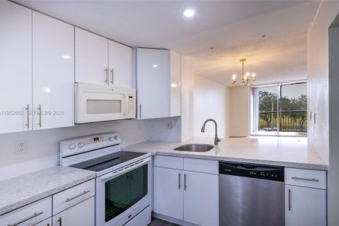 Кондоминиум с 2 спальнями в Майами, Флорида № 2054525