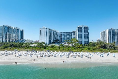 Condo in Miami Beach, Florida, 2 bedrooms № 2081951 - photo 26