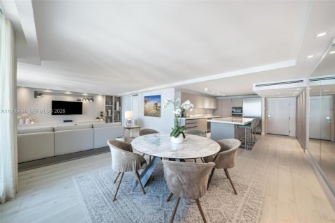 Condo in Miami Beach, Florida, 2 bedrooms № 2081951 - photo 15