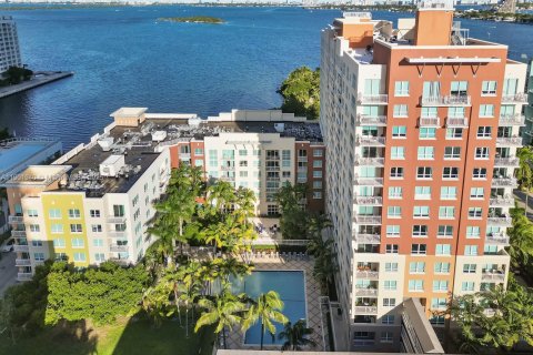 Condominio en alquiler en Miami, Florida, 2 dormitorios, 90.77 m2 № 1953712 - foto 8