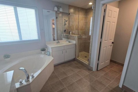 House in Margate, Florida 3 bedrooms, 182.09 sq.m. № 2084203 - photo 17