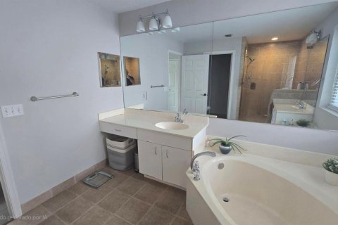 House in Margate, Florida 3 bedrooms, 182.09 sq.m. № 2084203 - photo 18