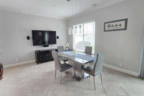 House in Margate, Florida 3 bedrooms, 182.09 sq.m. № 2084203 - photo 4