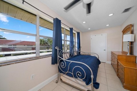 Condominio en alquiler en Saint Petersburg, Florida, 2 dormitorios, 93.83 m2 № 1824679 - foto 22