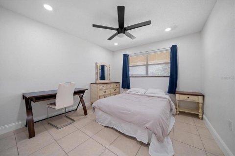 Condominio en alquiler en Saint Petersburg, Florida, 2 dormitorios, 93.83 m2 № 1824679 - foto 17