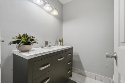 Touwnhouse à louer à Pembroke Pines, Floride: 3 chambres, 136.75 m2 № 2415623 - photo 11
