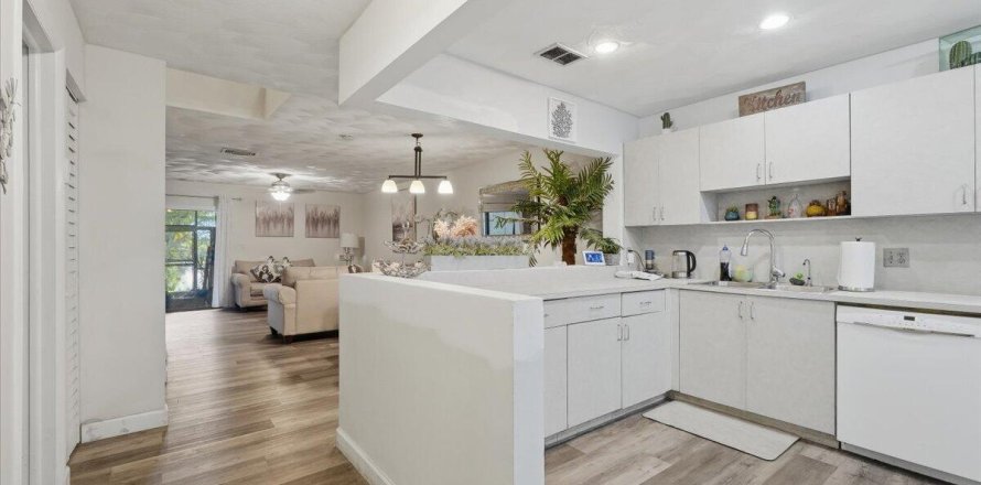 Touwnhouse à Pembroke Pines, Floride 3 chambres, 136.75 m2 № 2415623