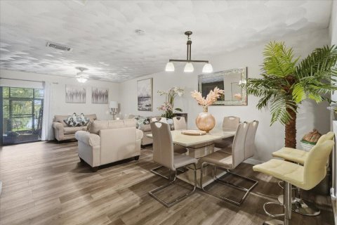 Touwnhouse à louer à Pembroke Pines, Floride: 3 chambres, 136.75 m2 № 2415623 - photo 5