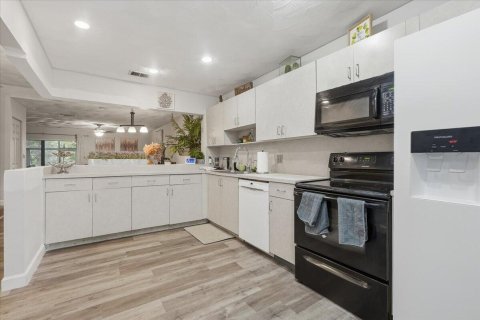 Touwnhouse à louer à Pembroke Pines, Floride: 3 chambres, 136.75 m2 № 2415623 - photo 3