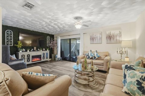 Touwnhouse à louer à Pembroke Pines, Floride: 3 chambres, 136.75 m2 № 2415623 - photo 8