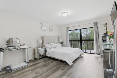 Touwnhouse à louer à Pembroke Pines, Floride: 3 chambres, 136.75 m2 № 2415623 - photo 14