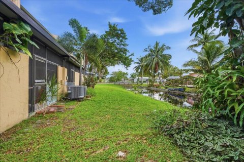 Touwnhouse à louer à Pembroke Pines, Floride: 3 chambres, 136.75 m2 № 2415623 - photo 24