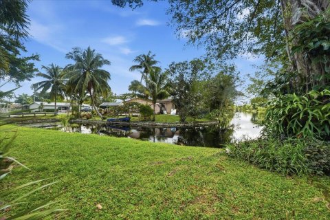Touwnhouse à louer à Pembroke Pines, Floride: 3 chambres, 136.75 m2 № 2415623 - photo 25