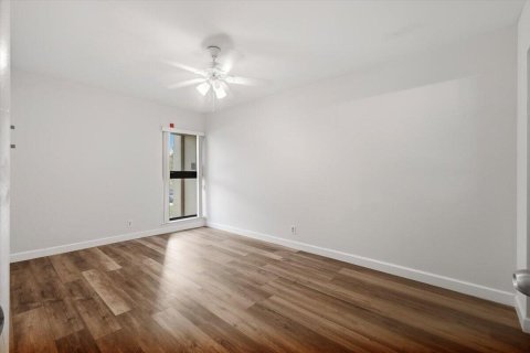 Touwnhouse à louer à Pembroke Pines, Floride: 3 chambres, 136.75 m2 № 2415623 - photo 21