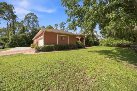 Villa ou maison à vendre à North Port, Floride: 3 chambres, 219.99 m2 № 2349950 - photo 10