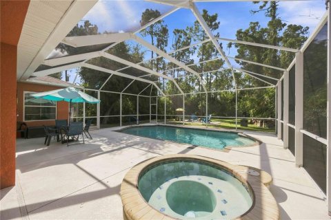 Villa ou maison à vendre à North Port, Floride: 3 chambres, 219.99 m2 № 2349950 - photo 5