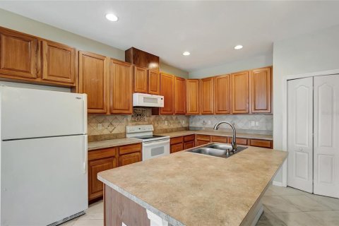 House in Hudson, Florida 3 bedrooms, 183.85 sq.m. № 2156655 - photo 19
