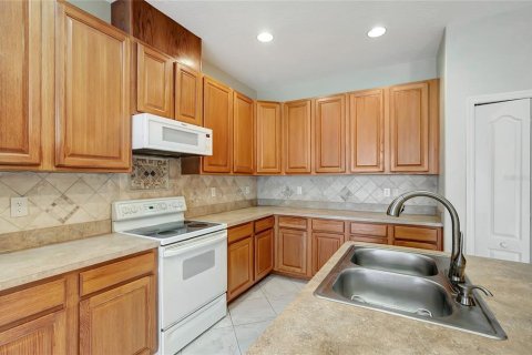House in Hudson, Florida 3 bedrooms, 183.85 sq.m. № 2156655 - photo 20