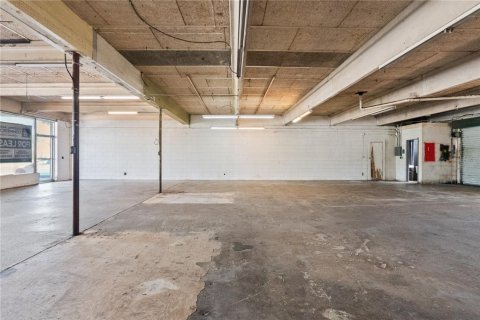 Immobilier commercial à louer à Clermont, Floride: 230.4 m2 № 2419816 - photo 12