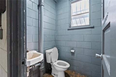 Immobilier commercial à louer à Clermont, Floride: 230.4 m2 № 2419816 - photo 17