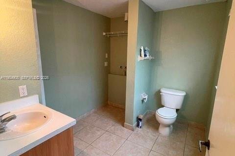 Touwnhouse à louer à Opa-locka, Floride: 3 chambres, 117.34 m2 № 2045902 - photo 15