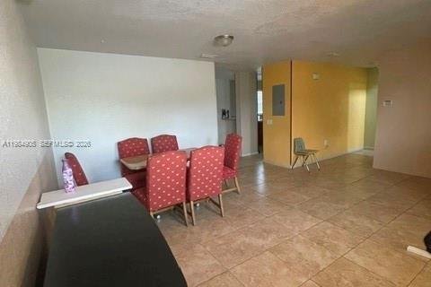 Touwnhouse à louer à Opa-locka, Floride: 3 chambres, 117.34 m2 № 2045902 - photo 19