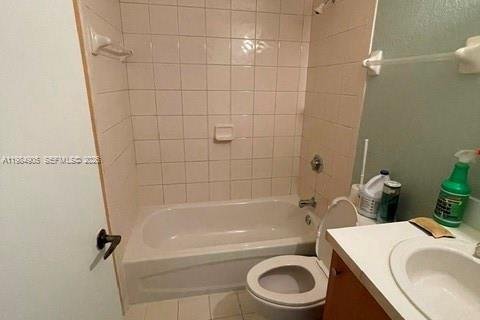 Touwnhouse à louer à Opa-locka, Floride: 3 chambres, 117.34 m2 № 2045902 - photo 5