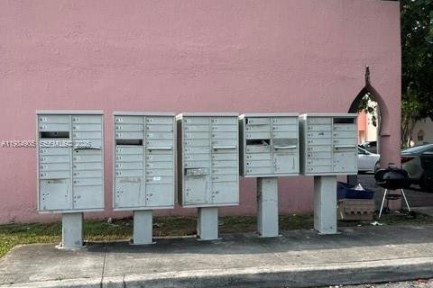 Touwnhouse à louer à Opa-locka, Floride: 3 chambres, 117.34 m2 № 2045902 - photo 21