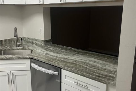 Copropriété à louer à Tarpon Springs, Floride: 2 chambres, 90.95 m2 № 2389099 - photo 2
