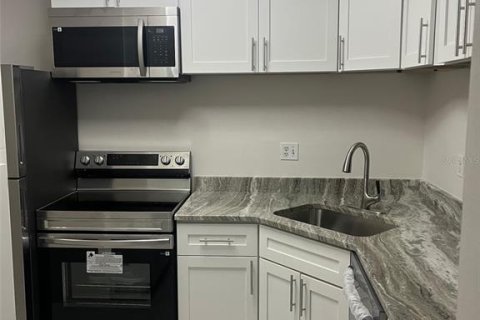 Copropriété à louer à Tarpon Springs, Floride: 2 chambres, 90.95 m2 № 2389099 - photo 3